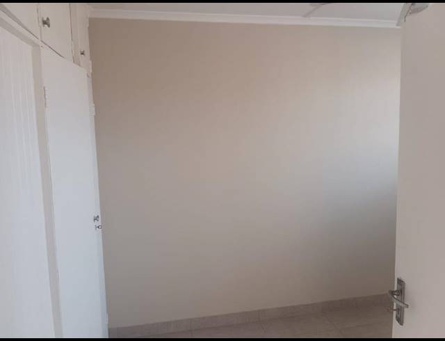 2.5 BEDROOM APARTMENT FOR SALE IN BULWER